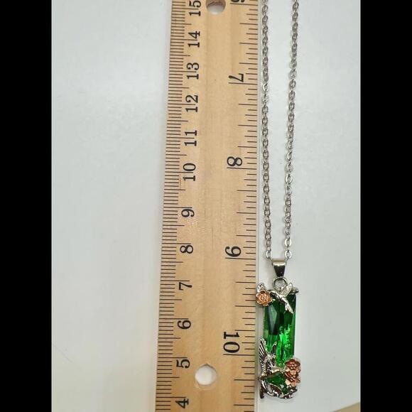Elegant Green Crystal Hummingbird Necklace - Picture 12 of 12